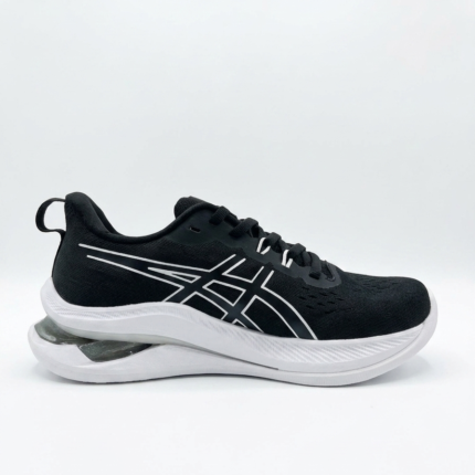 حذاء رياضيAsics